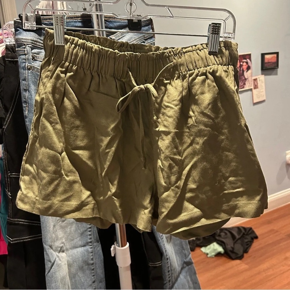 LA Hearts shorts size medium